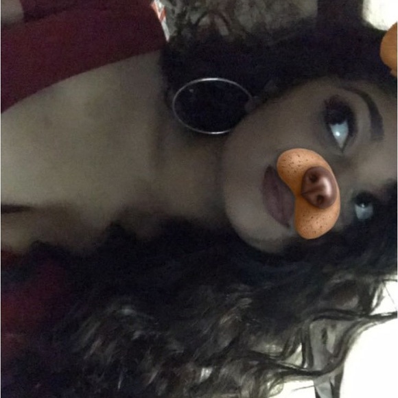 Meet your Posher, Mia - Picture 1 of 1